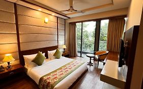Ip Royal New Delhi By Qotel - A Luxury Hotel In Laxmi Nagar